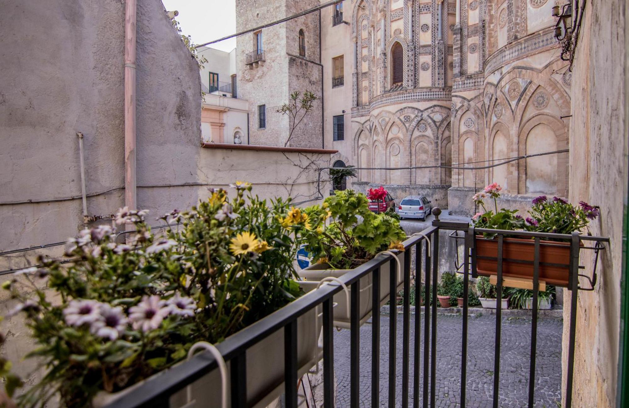 Vivere La Ciambra モンレアーレ エクステリア 写真